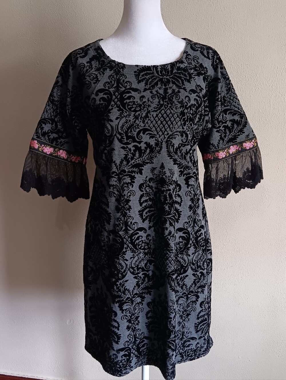 Velvet Burnout Uncle Frank Whimsigoth Black Shift Dress W/ Lace Trim, XS, Goth